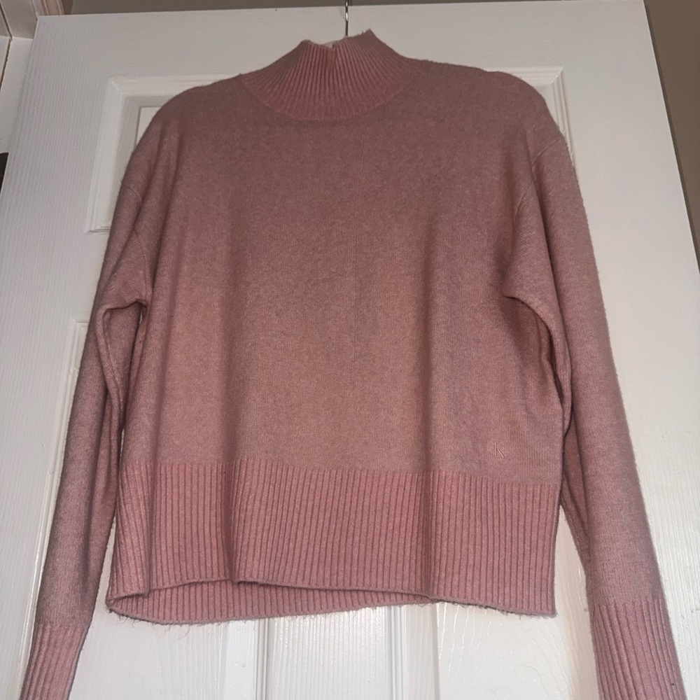 NWOT Calvin Klein Jeans Pink Turtleneck Sweater